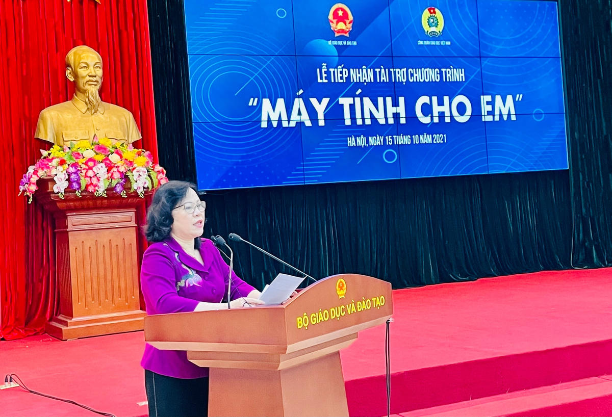 Thứ trưởng Bộ GDĐT Ngô Thị Minh phát biểu tại sự kiện.