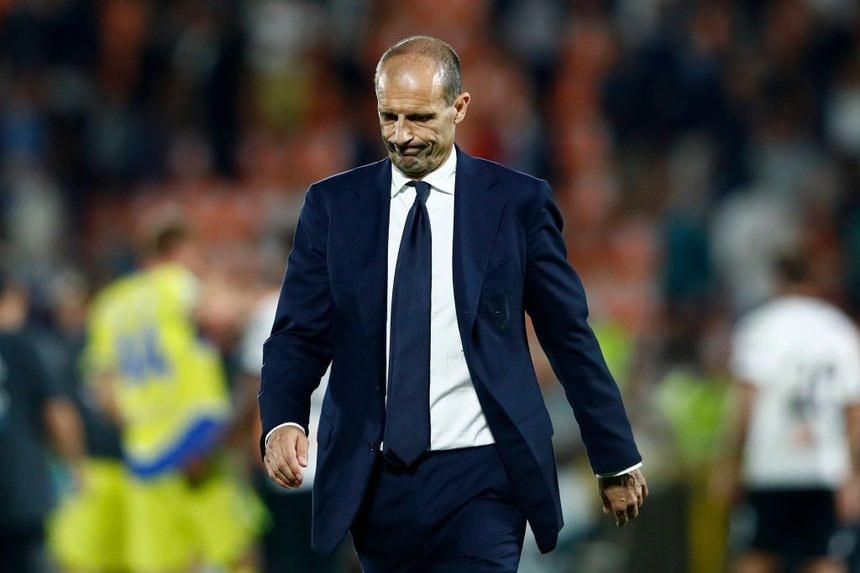 HLV Max Allegri không vui khi đội nhà thắng may mắn.