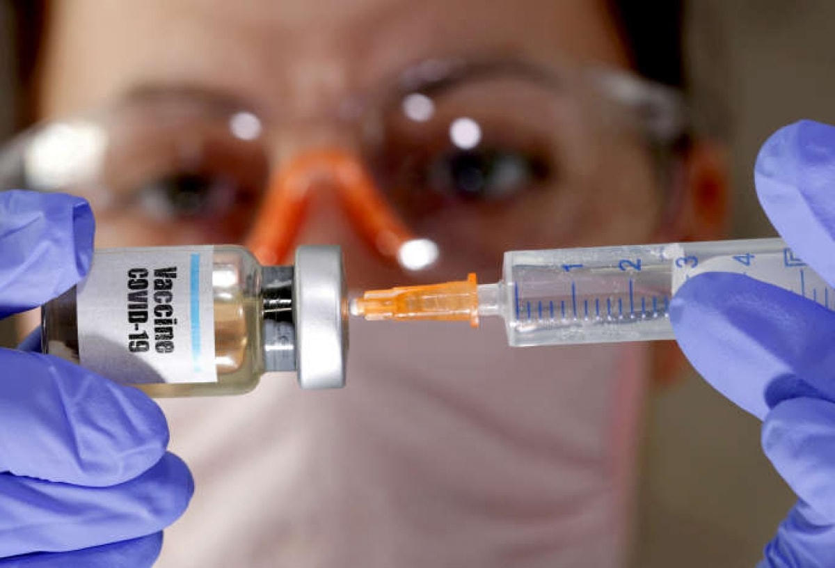 Pháp chuẩn bị tiêm vaccine ngừa Covid-19. Ảnh: Le Monde.
