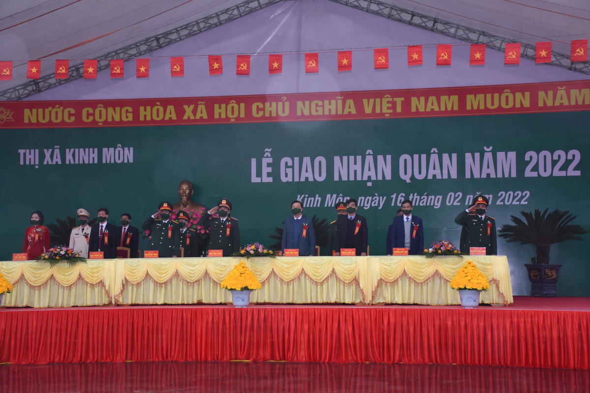 Lễ giao nhận quân năm 2022 tại TX Kinh Môn (Hải Dương).