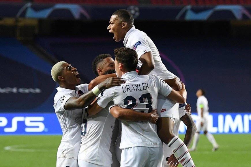 Cận cảnh PSG ngược dòng khó tin, giành vé bán kết Champions League
