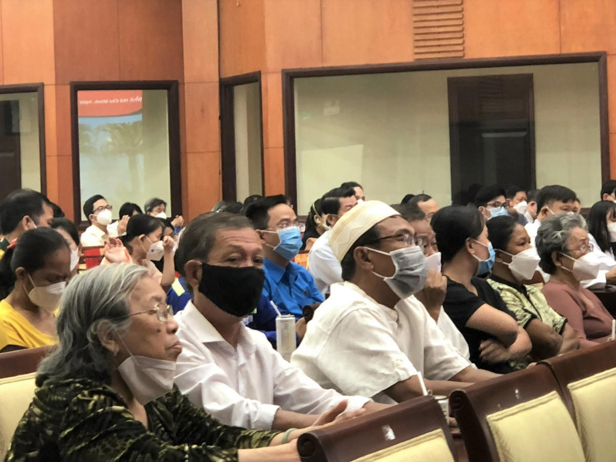 Đại biểu tôn giáo, dân tộc tham dự buổi đến thăm và chúc tết của Chủ tịch Quốc hội Vương Đình Huệ chiều 25/1.