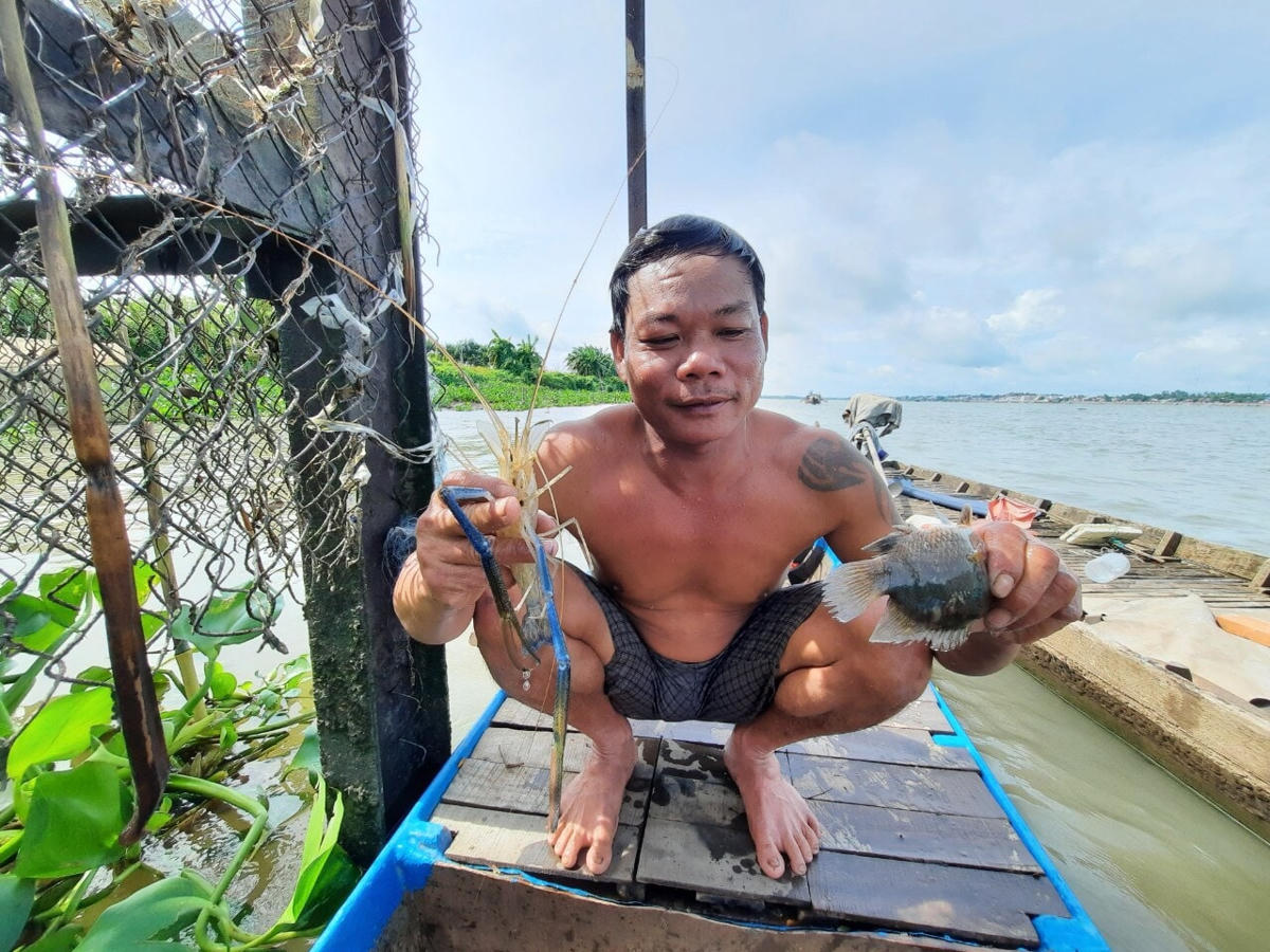 Sản phẩm nơi đáy sông sâu.