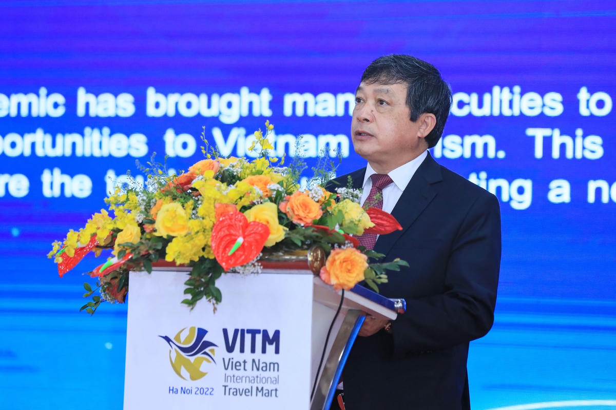 Thứ trưởng Bộ VHTTDL phát biểu tại lễ khai mạc Hội chợ.
