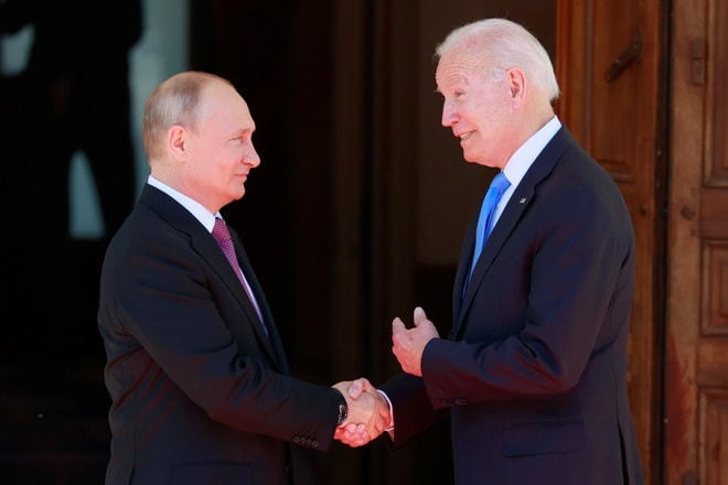 Tổng thống Nga Putin và Tổng thống Mỹ Biden tại Geneva, Thụy Sĩ. Ảnh: Reuters.    