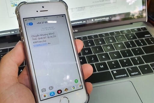 Tin nhắn rác liên tục gửi đến làm phiền người dùng.