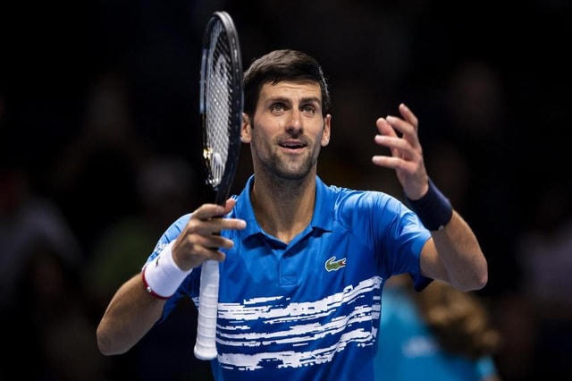 Novak Djokovic đứng trước cơ hội san bằng kỷ lục giành ATP Finals của Roger Federer.  