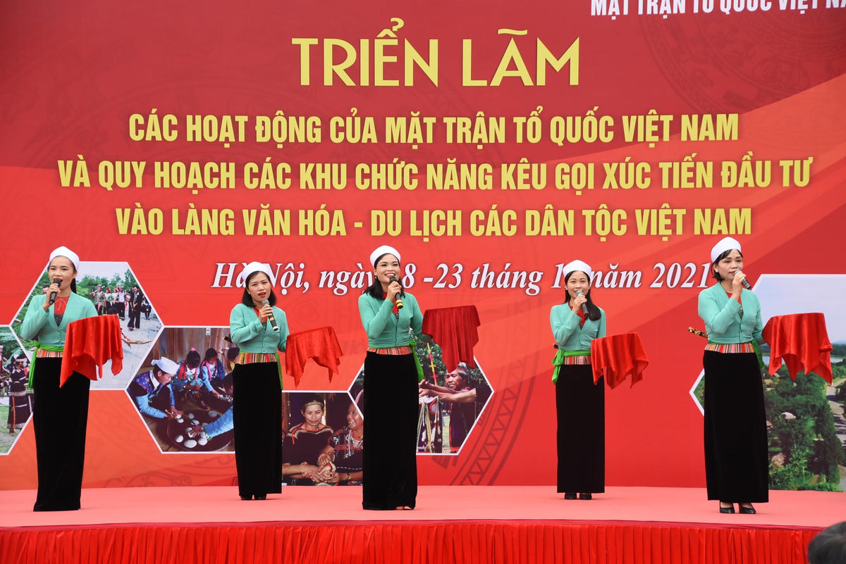 Rực rỡ sắc màu tại ngôi nhà chung các dân tộc Việt Nam