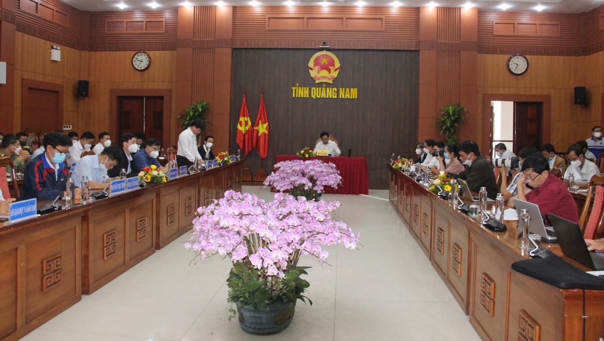 Quang cảnh buổi họp báo.