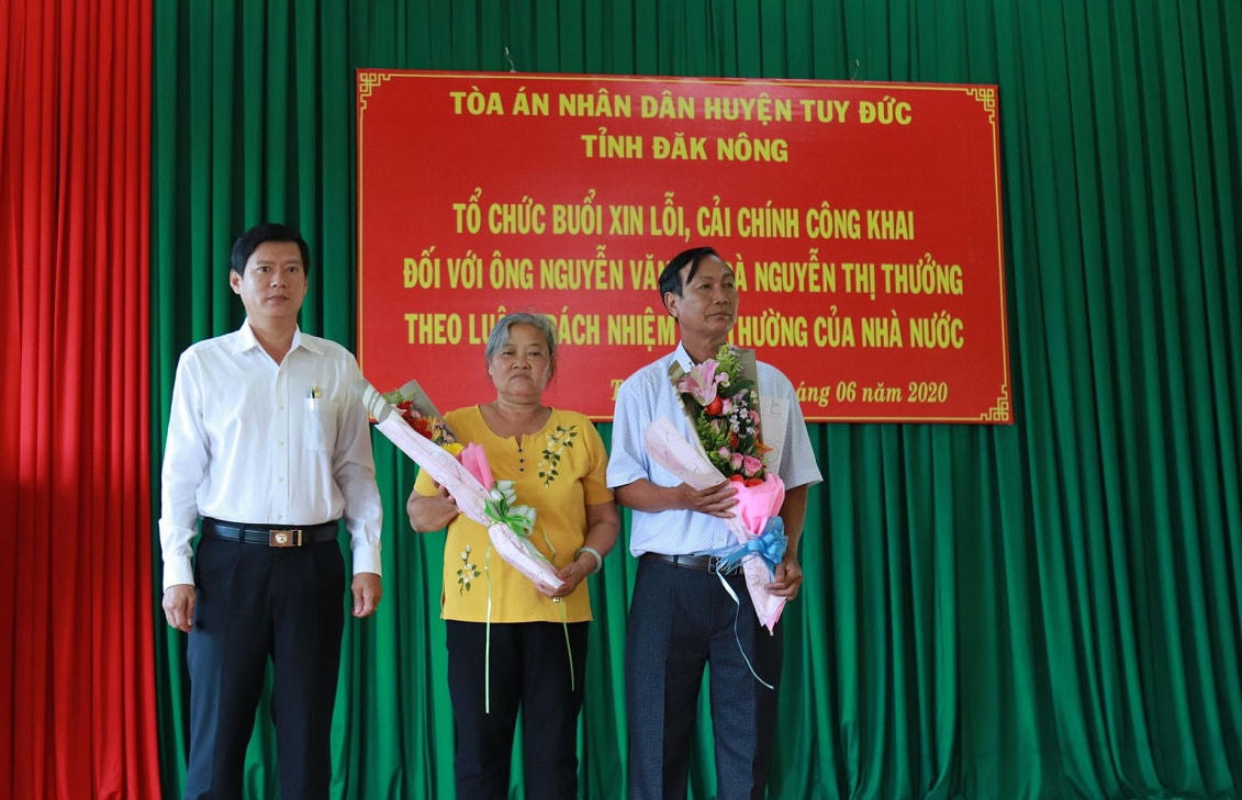 TAND huyện Tuy Đức đã tổ chức buổi xin lỗi công khai đối với vợ chồng ông Võ.