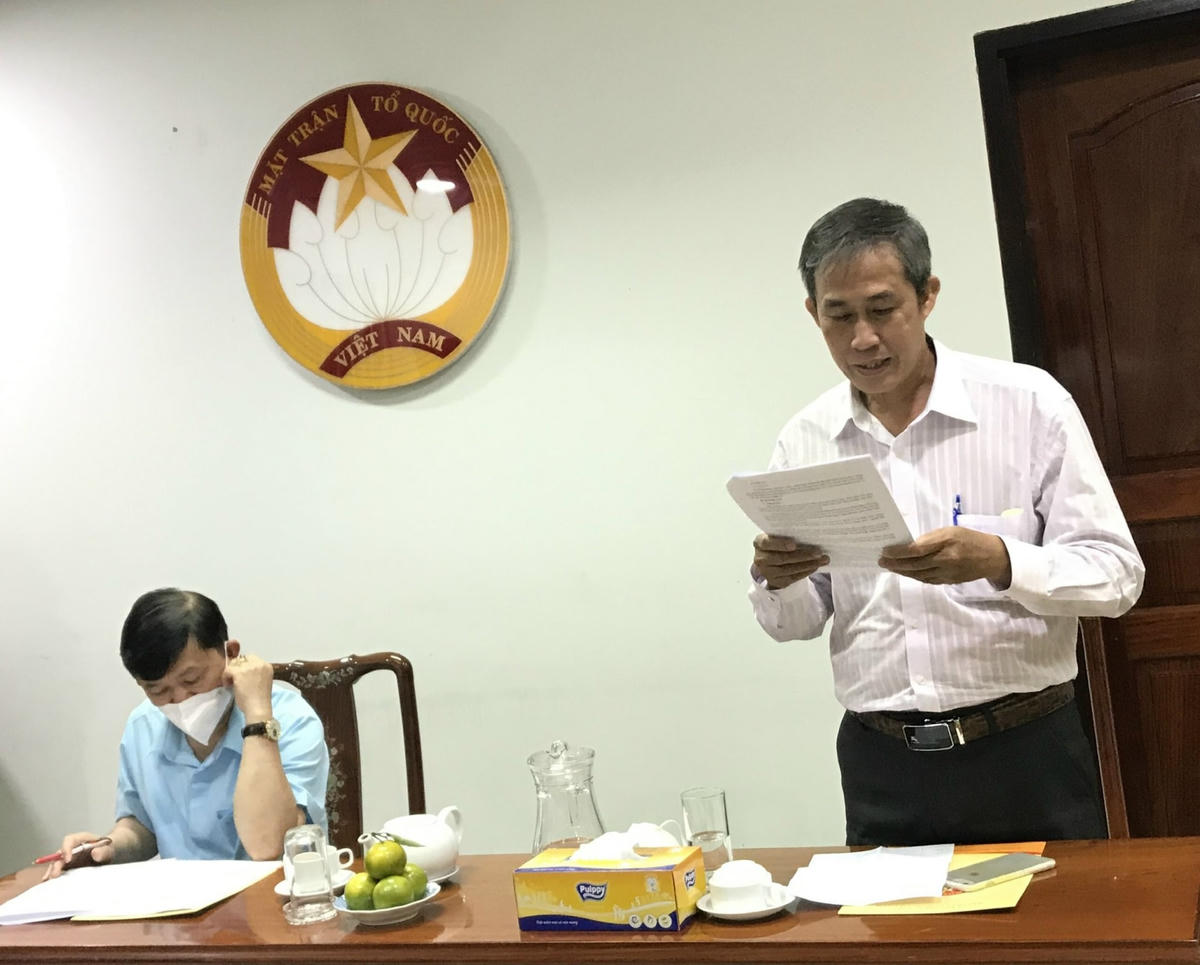 Ông Võ Văn Thiện, Trưởng Ban Công tác phía Nam báo cáo tình hình công tác tại buổi làm việc.