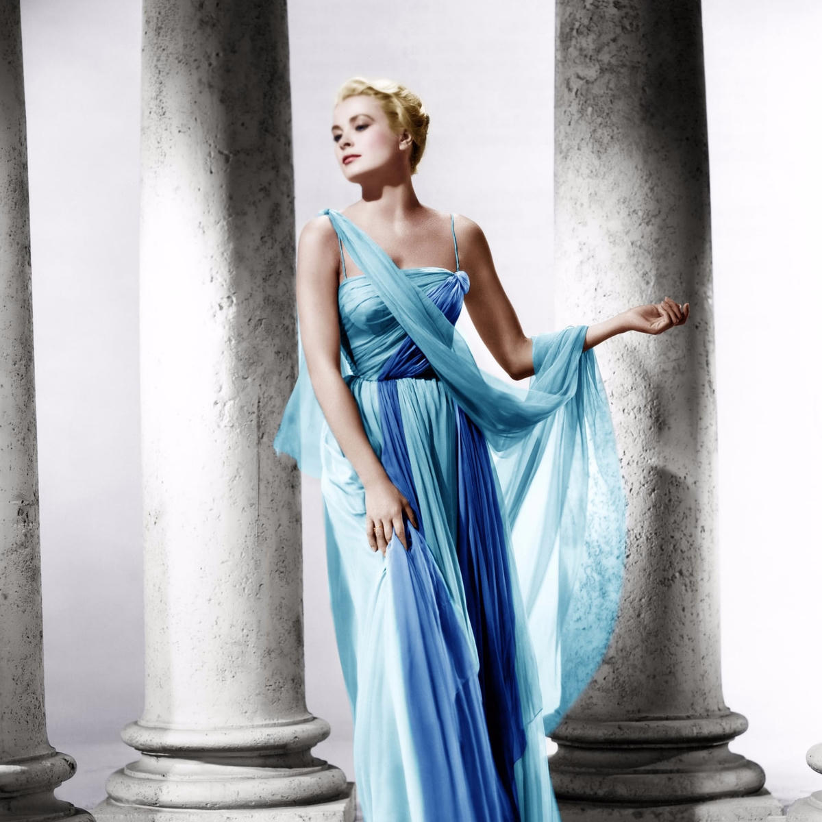 Grace Kelly có lẽ là nhân vật duy nhất không hoạt động trong lĩnh vực thời trang nhưng lại có những đóng góp vô cùng to lớn cho ngành công nghiệp này.