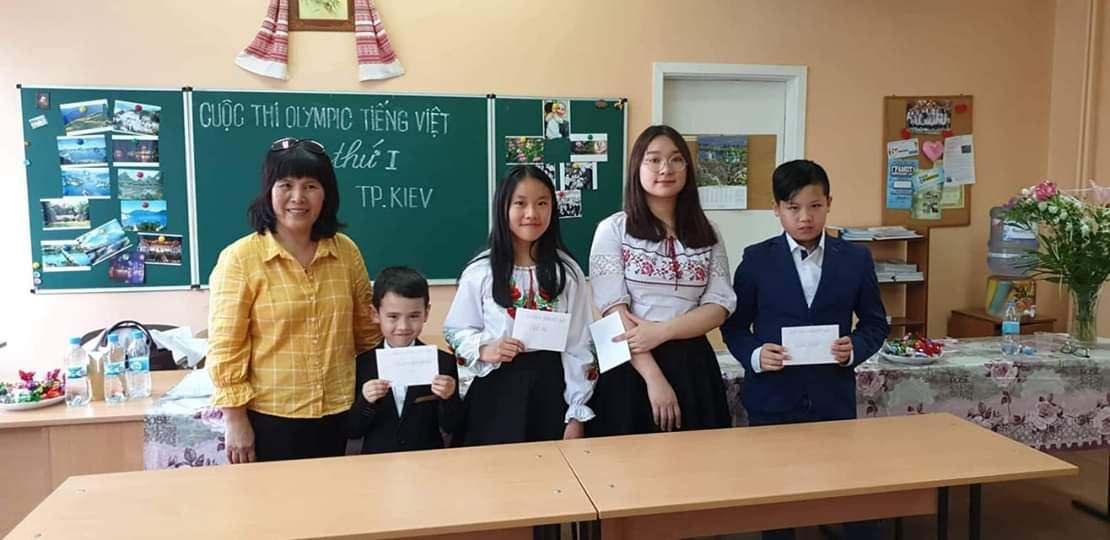 Những học sinh đoạt giải cao tại cuộc thi Olympic tiếng Việt ở Ukraine,