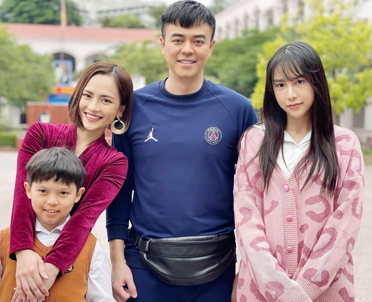 Gia đình của Thúy An trong "Anh có phải đàn ông không?".