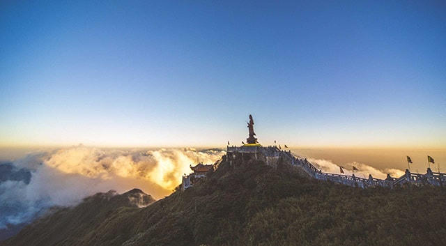 Fansipan mùa lúa chín đẹp ngất ngây