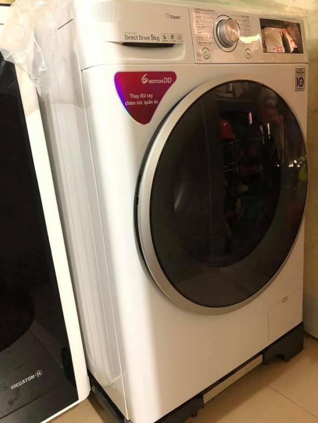 Máy giặt bị rung lắc trong quá trình hoạt động là hiện tượng phổ biến, dễ bắt gặp đối với các dòng máy giặt cũ, nhưng đôi khi cũng xảy ra với máy giặt mới, xuất phát từ nhiều nguyên nhân khác nhau.  