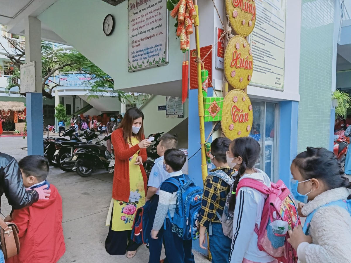 Trường tiểu học Phương Sài TP Nha Trang thực hiện nghiêm 5K.