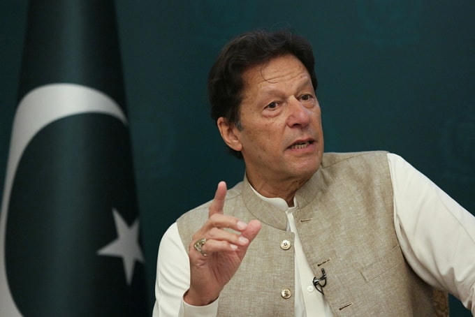 Thủ tướng Pakistan Imran Khan tại cuộc họp báo ở thủ đô Islamabad tháng 6/2021. Ảnh: Reuters.