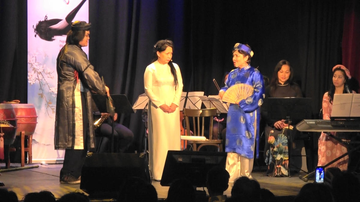 Xem Cải lương và Đờn ca tài tử tại Pháp