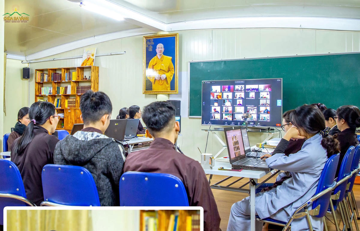 các phật tử chùa BV họp bàn trực tuyến việc 