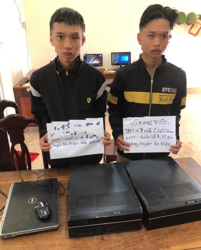 Hai đối tượng tại cơ quan CSĐT.