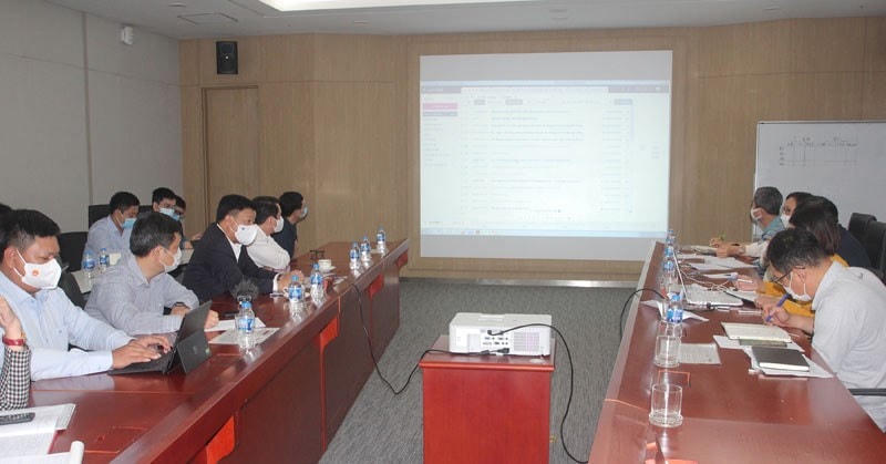 BQL Khu kinh tế Hải Phòng làm việc với Công ty LG Display Việt Nam về an toàn, phòng chống dịch.