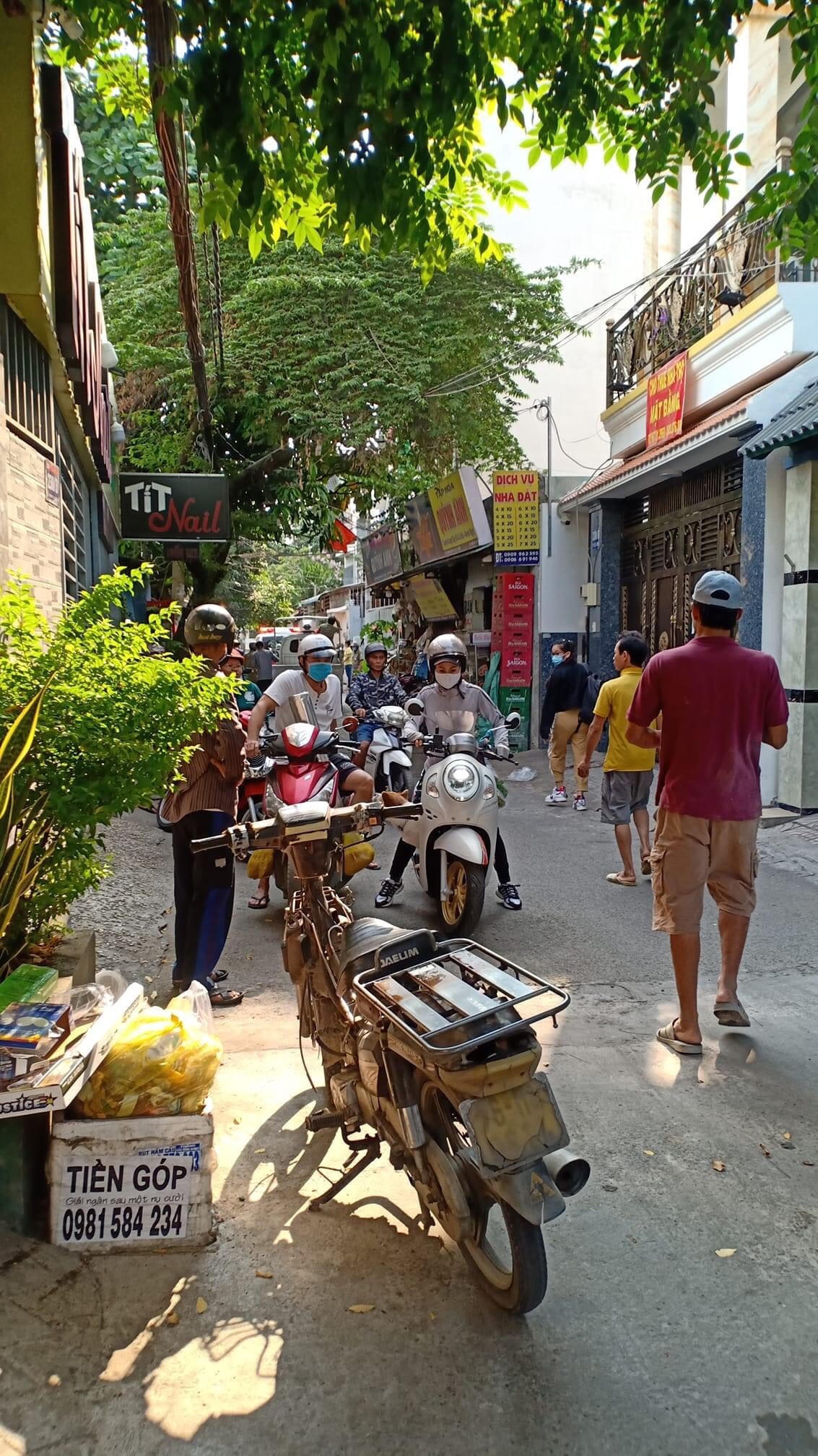 Đường hẻm nơi án mạng xảy ra. Ảnh: TL.