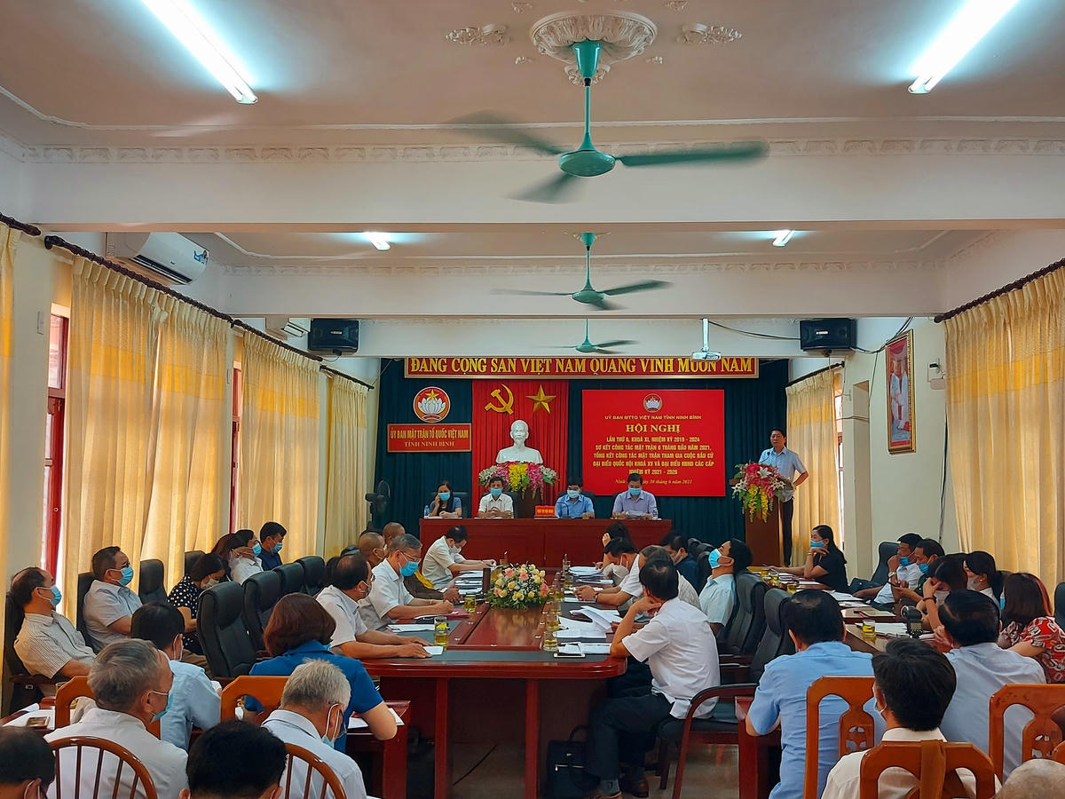 Toàn cảnh hội nghị.