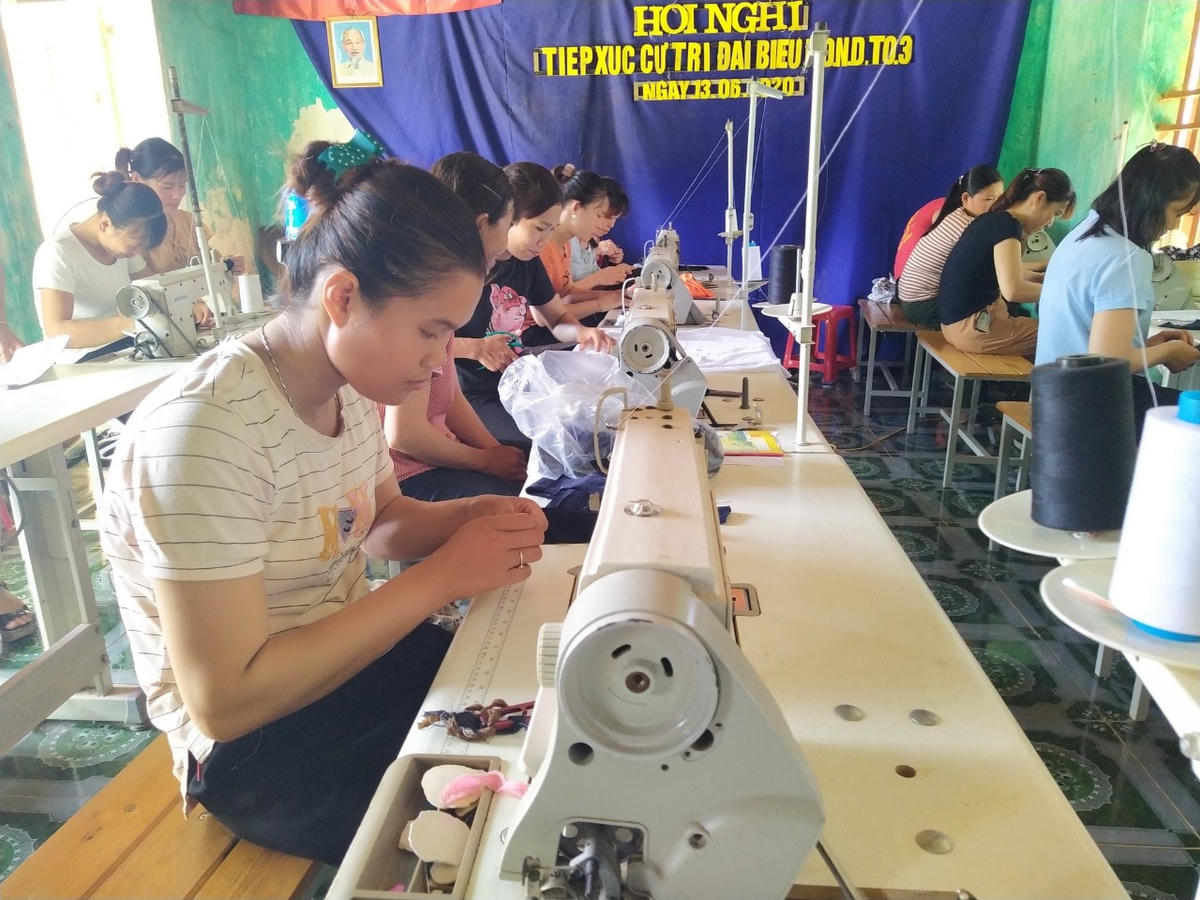 Tạo việc làm bền vững cho người nghèo sẽ là tiêu chí quan trọng nhằm nâng cao chất lượng cuộc sống cho người dân nghèo.