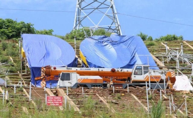3 chữ cái đầu tiên được dựng lên trước đó nay đã không còn ở hiện trường.