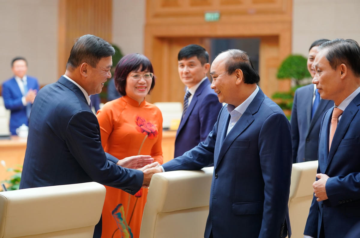 Thủ tướng Nguyễn Xuân Phúc và các đại biểu dự buổi gặp mặt. Ảnh: VGP.