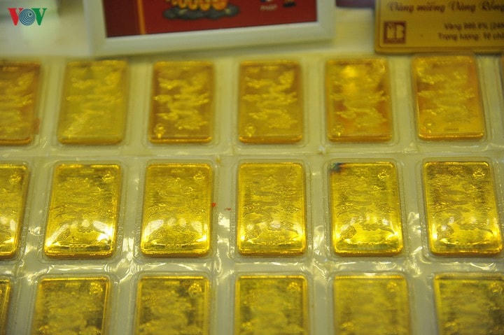 Giá vàng SJC đang tiến sát mốc 57 triệu đồng/lượng.