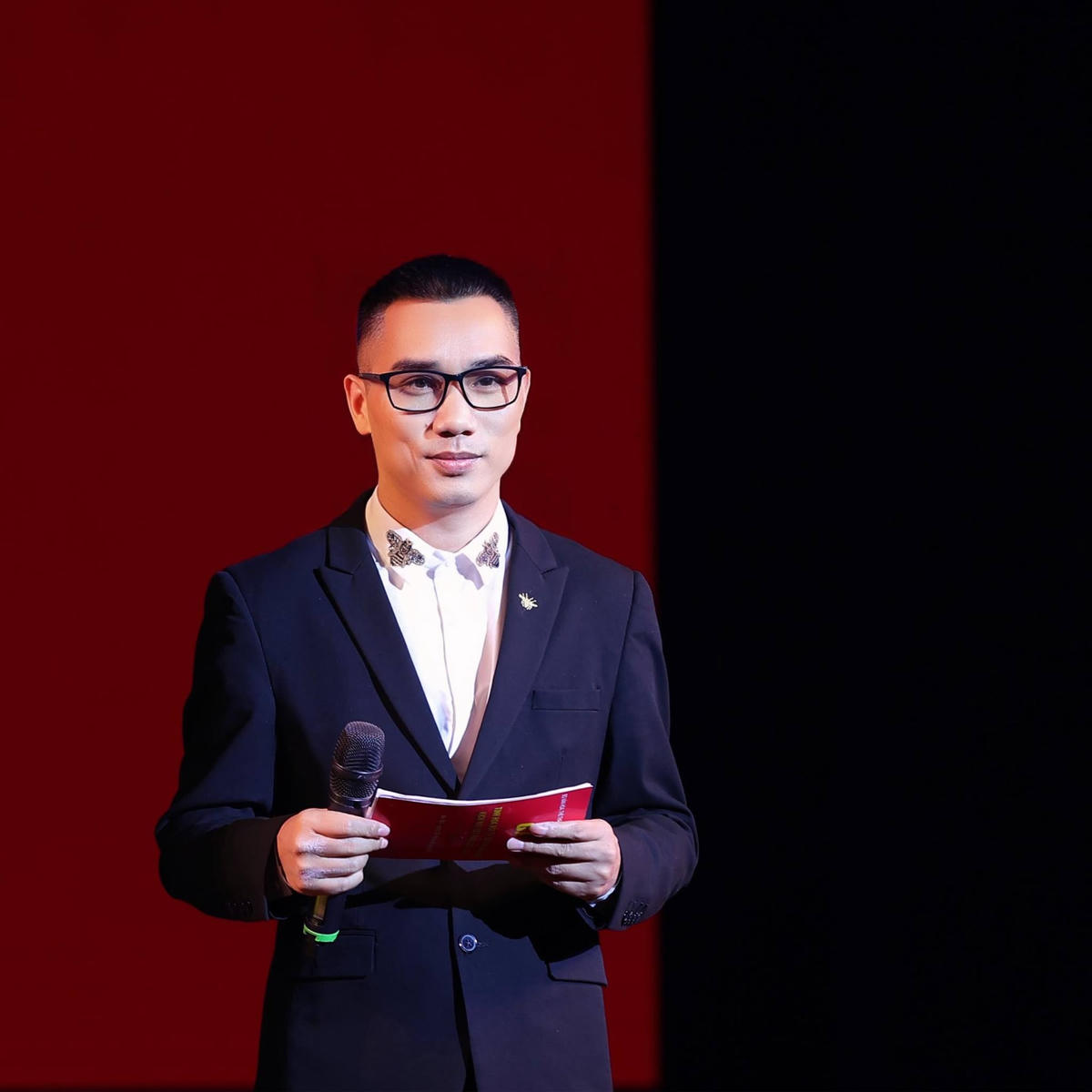 Nhà báo Ngô Bá Lục cho rằng chiến thắng của Thùy Tiên là nhờ vào tài năng và bản lĩnh.