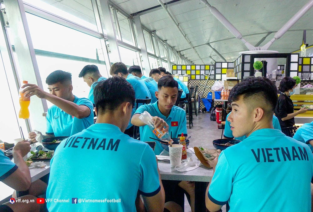 U23 Việt Nam 'đổ bộ' Phnom Penh, sẵn sàng 'chinh chiến' Giải vô địch Đông Nam Á 