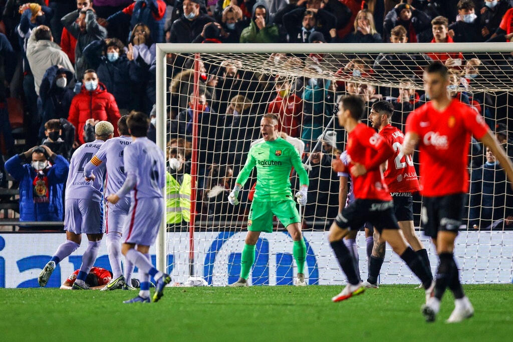 Barcelona giành chiến thắng ở ngày mở màn năm mới.