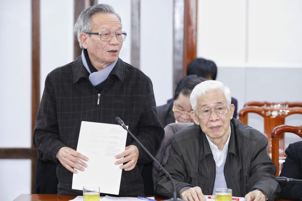 Ông Lê Truyền, nguyên Phó Chủ tịch UBTƯ MTTQ Việt Nam cho ý kiến tại Hội nghị. Ảnh: Quang Vinh.