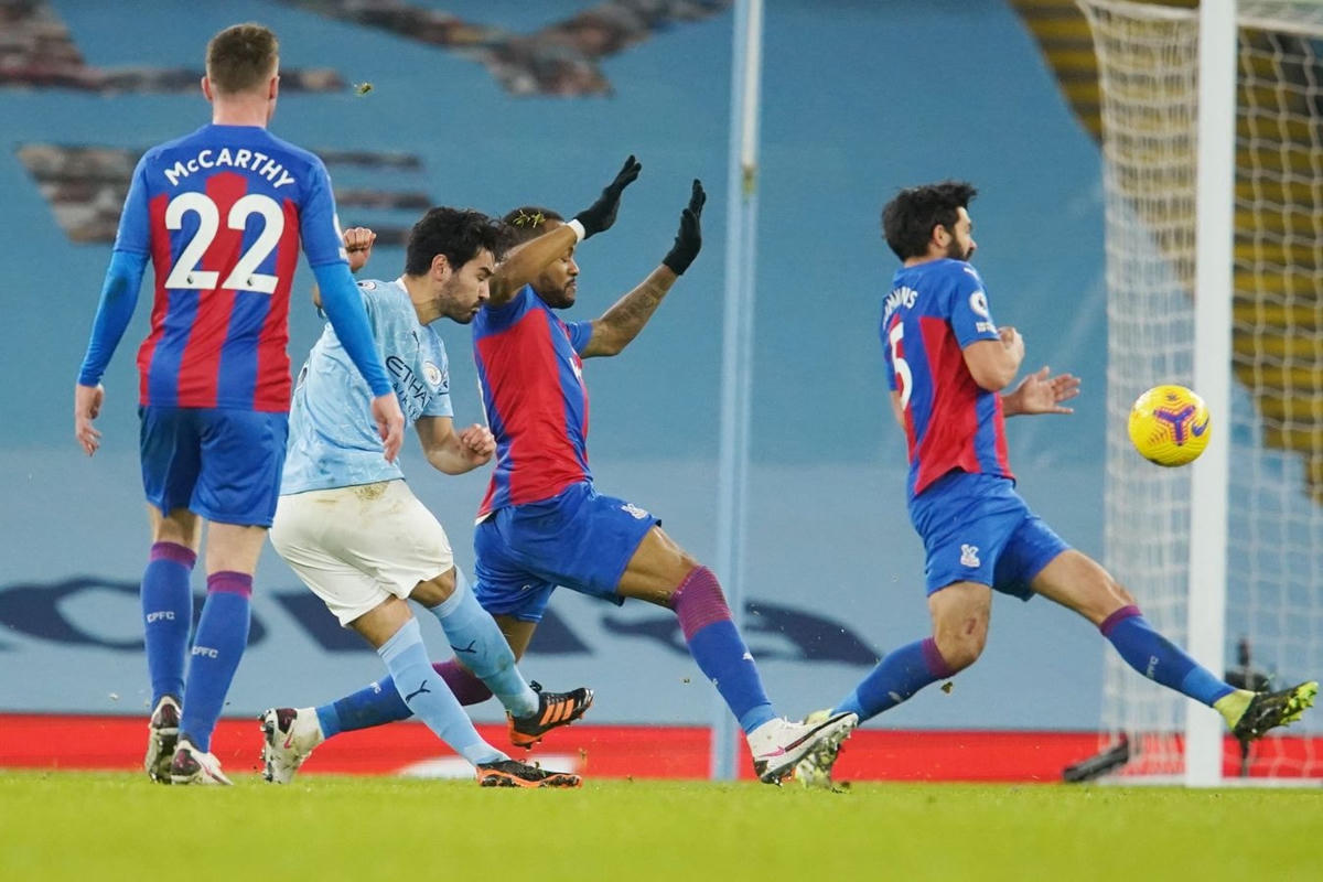 Đại thắng Crystal Palace, Man City áp sát Man Utd