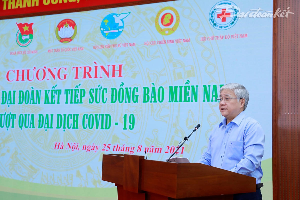 Bí thư Trung ương Đảng, Chủ tịch UBTƯ MTTQ Việt Nam Đỗ Văn Chiến phát biểu tại Chương trình. Ảnh: Quang Vinh.