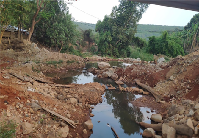 Hiện tượng thi công tại gói thầu KT-CW-02. Ảnh bạn đọc cung cấp.