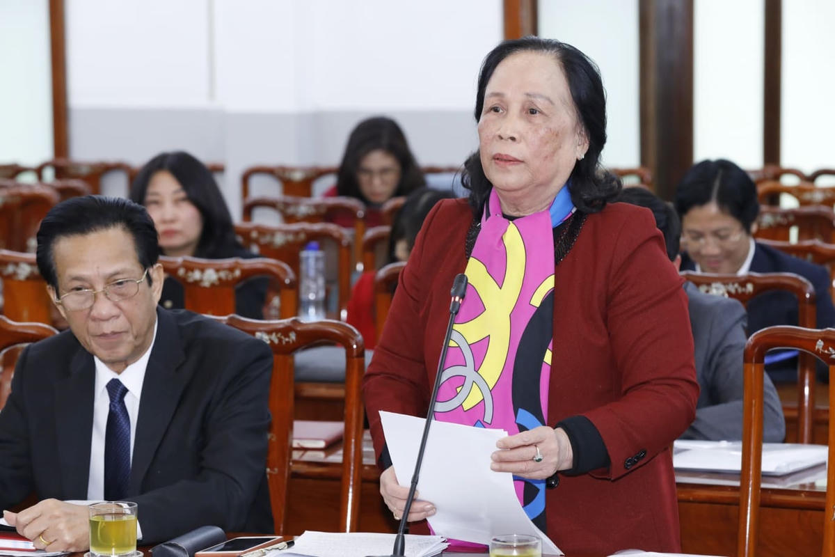 Bà Phạm Thị Hải Chuyền, Chủ tịch Hội Người cao tuổi Việt Nam phát biểu tại Hội nghị. Ảnh: Quang Vinh.