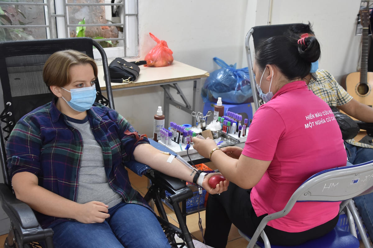 Chương trình “Sự sống tiếp nối” còn nhận được sự tham gia hưởng ứng của nhiều tình nguyện viên là người nước ngoài.