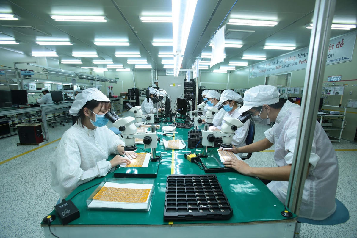 Dịch Covid-19 ảnh hưởng nghiêm trọng đến hoạt động sản xuất, kinh doanh của doanh nghiệp. Ảnh: Phạm Quang Vinh.