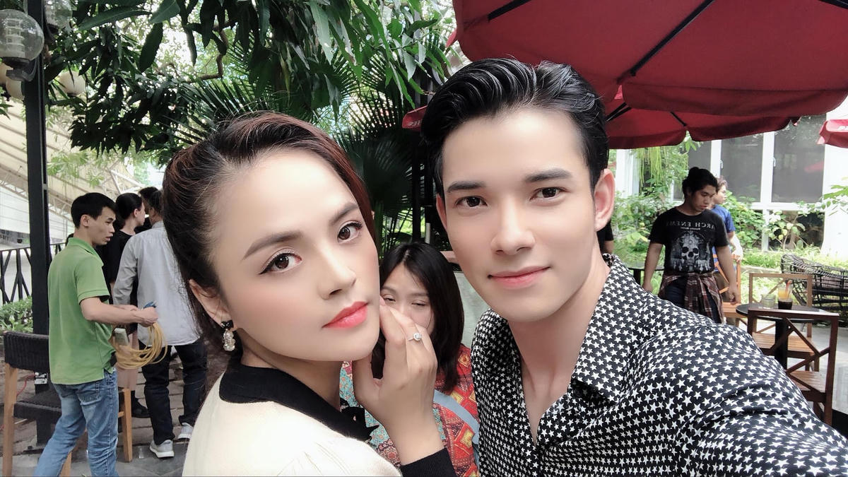 Năm vừa qua, Thu Quỳnh đảm nhận vai diễn Khánh Ngọc và Khánh Thy trong hai phim truyền hình lớn là Lửa ấm và Hương vị tình thân.  