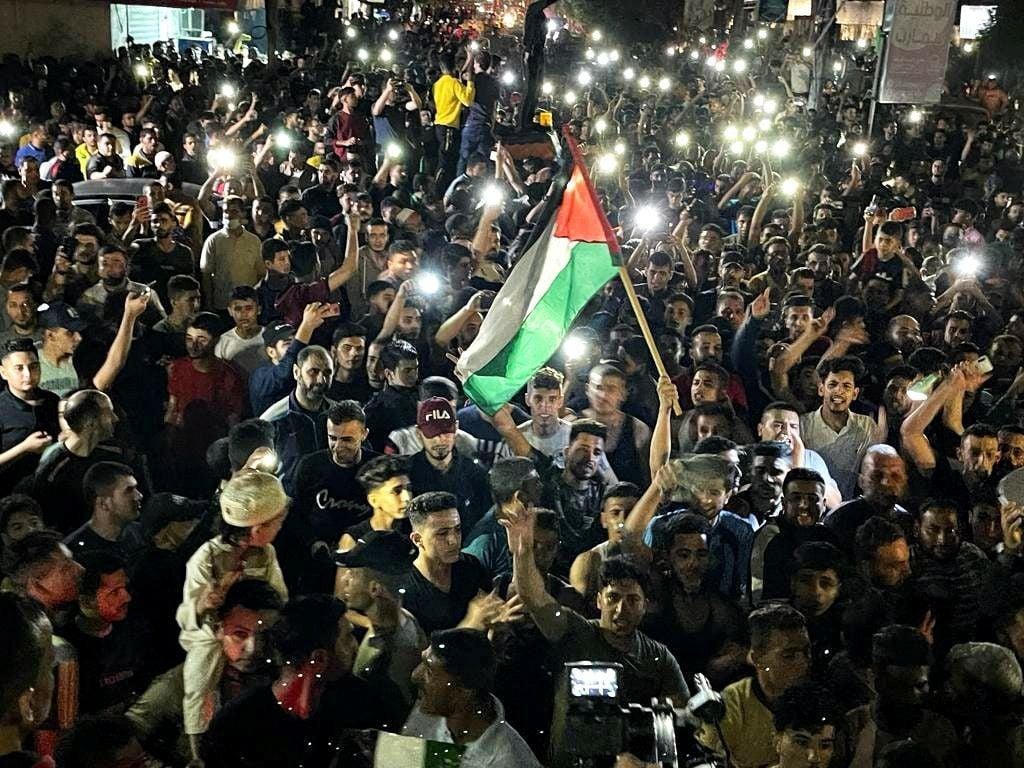 Người dân Palestine ăn mừng khi thỏa thuận ngừng bắn Israel - Hamas có hiệu lực.