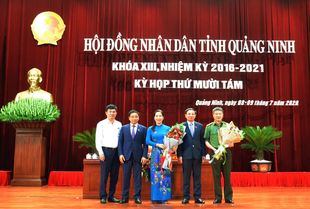 Bà Nguyễn Thị Hạnh được bầu giữ chức Phó Chủ tịch UBND tỉnh, nhiệm kỳ 2016-2021. Ảnh: Báo Quảng Ninh.