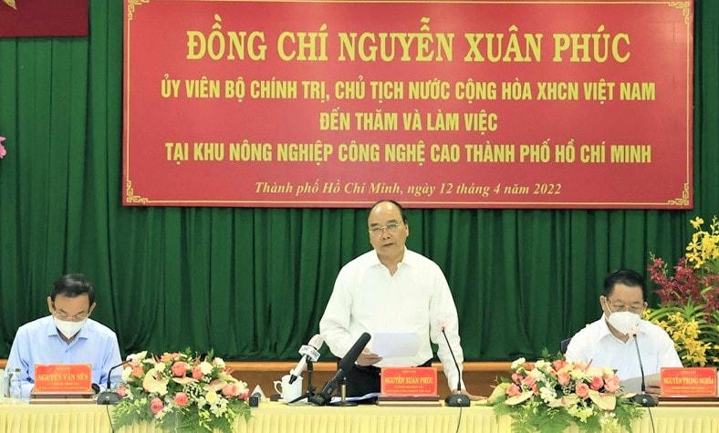 Chủ tịch nước Nguyễn Xuân Phúc làm việc với Khu Nông nghiệp Công nghệ cao TPHCM.