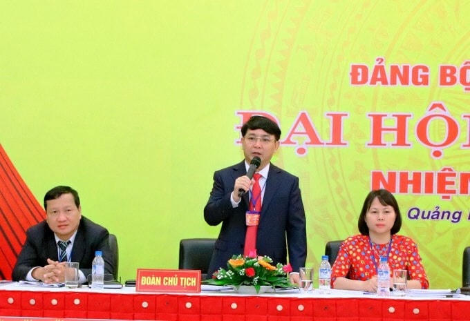Ông Hà Hoàng Việt Phương (đứng) được điều động làm Phó Bí thư Thành ủy Quảng Ngãi. (Ảnh: sgtvt.quangngai.vn).