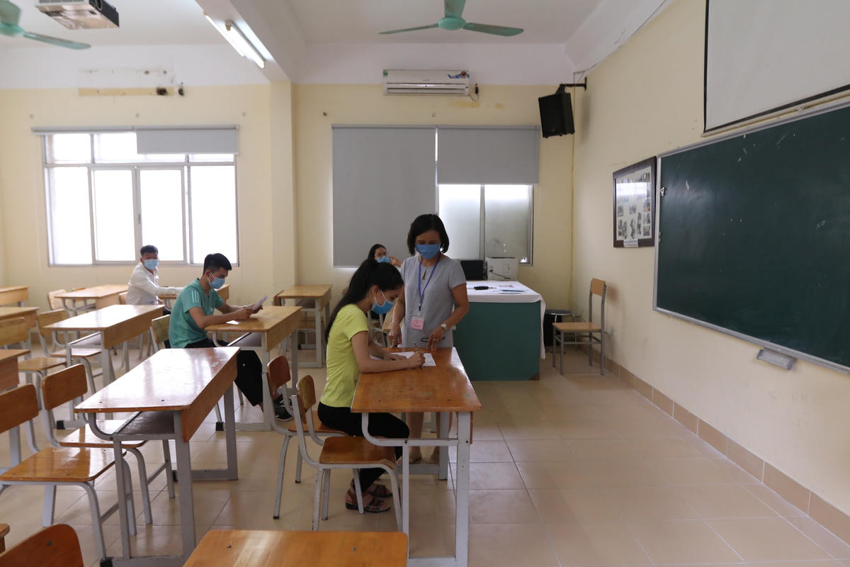 Thí sinh dự thi tốt nghiệp THPT đợt 2 năm 2020. Ảnh: Phạm Quang Vinh.