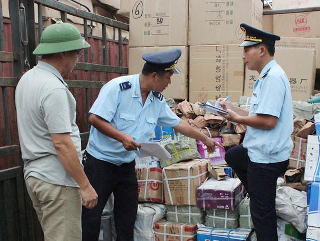 Lực lượng hải quan phát hiện nhiều thủ đoạn vi phạm, gian lận xuất xứ “đội lốt” hàng Việt.