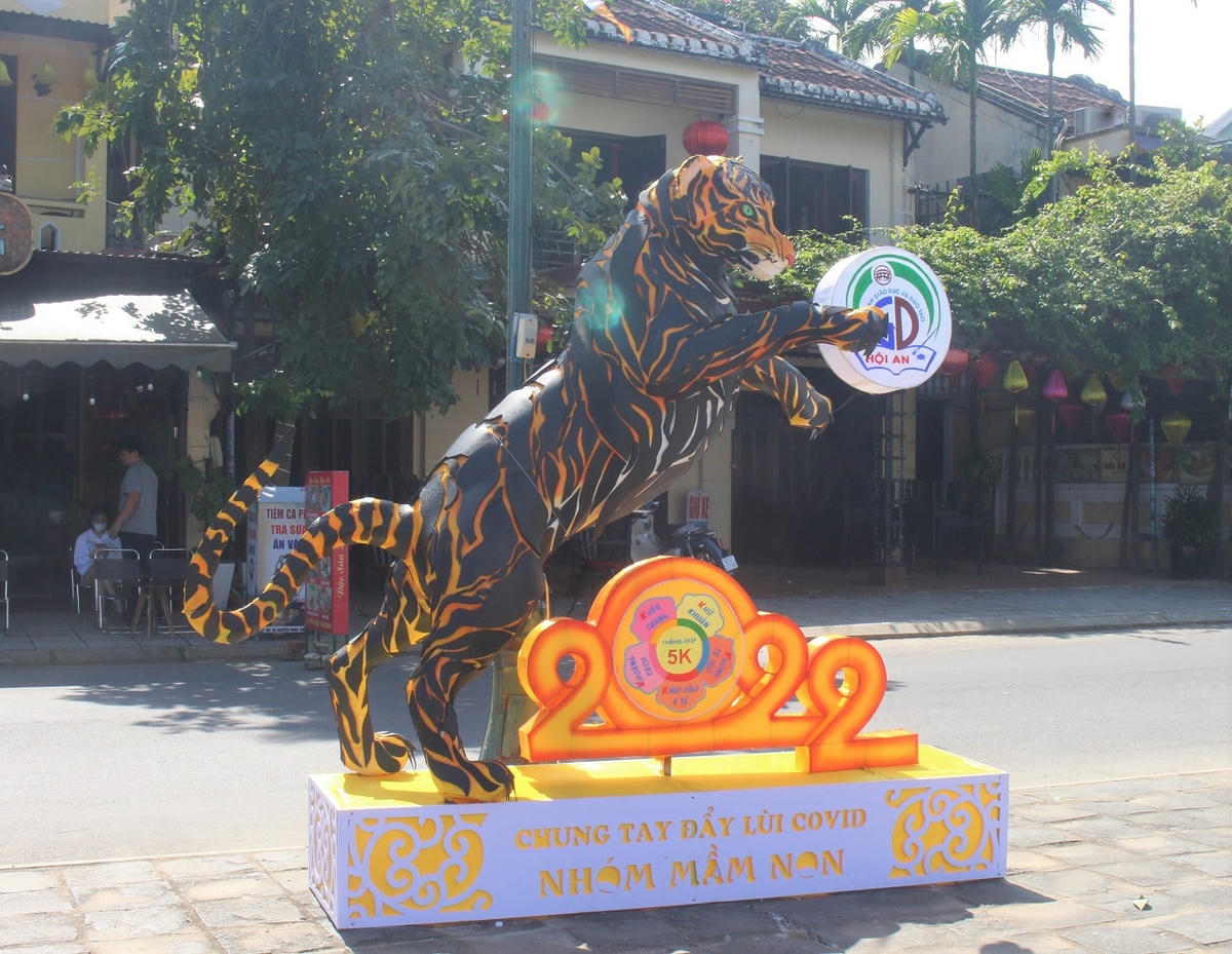 Linh vật hổ tuyên truyền về phòng, chống dịch Covid-19.